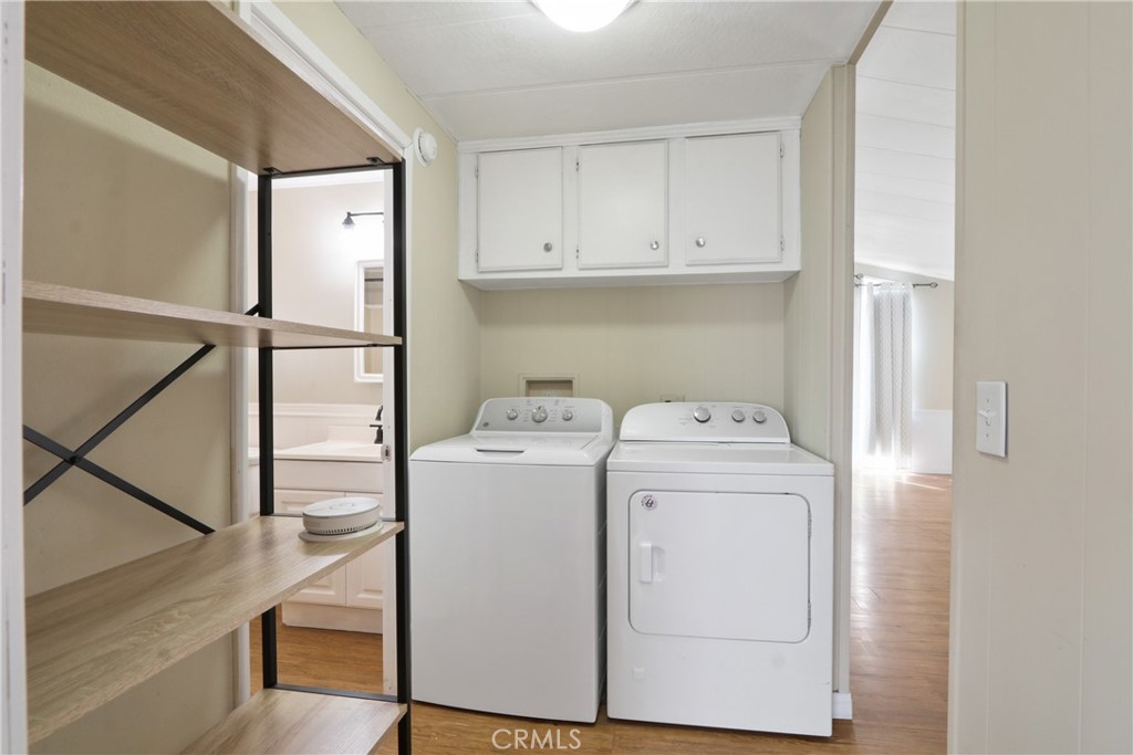 327 W Wilson 80 Property Photo 11