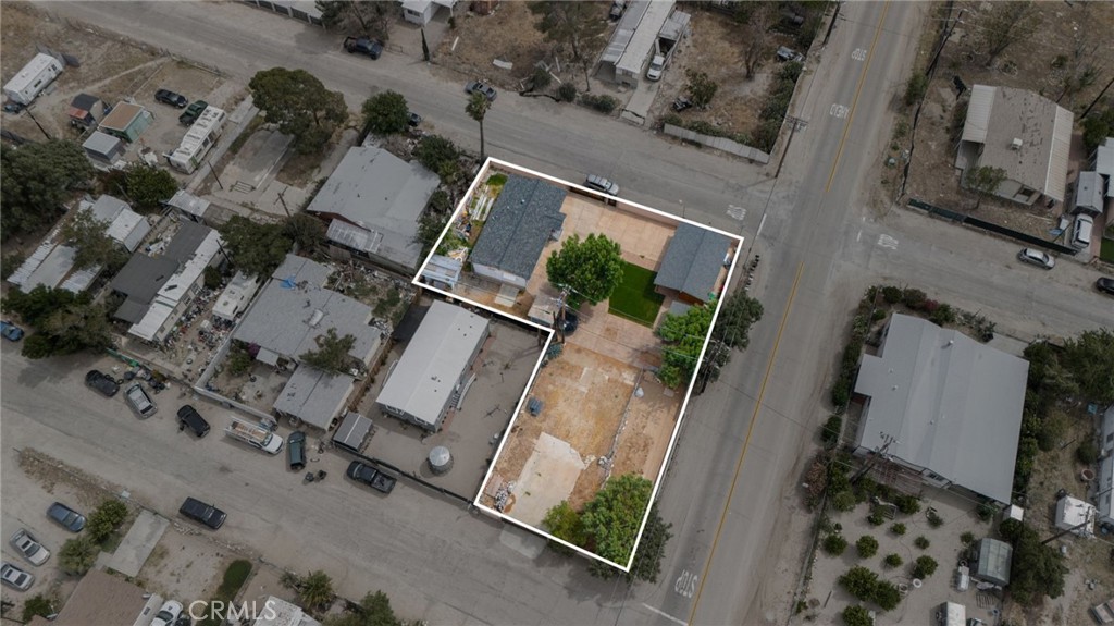 52010 Maxine Property Photo 1