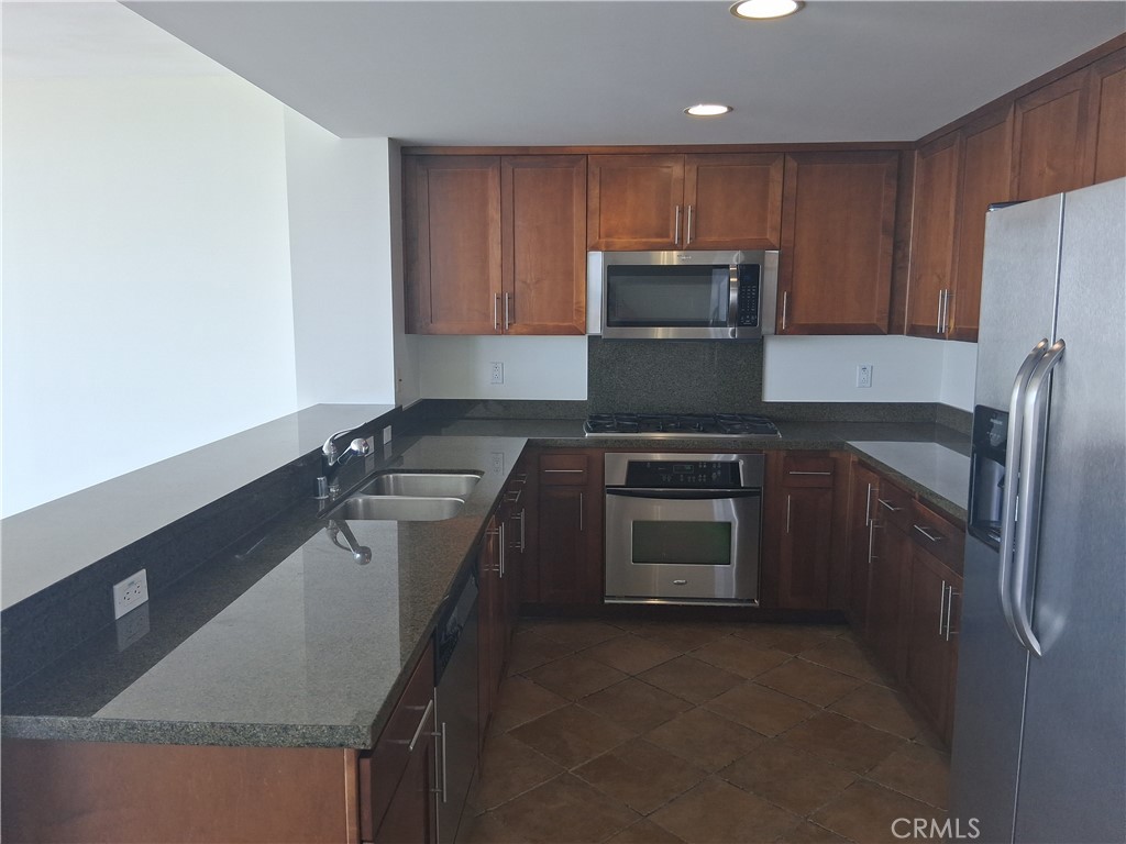 400 W Ocean Boulevard 1102 Property Photo 11