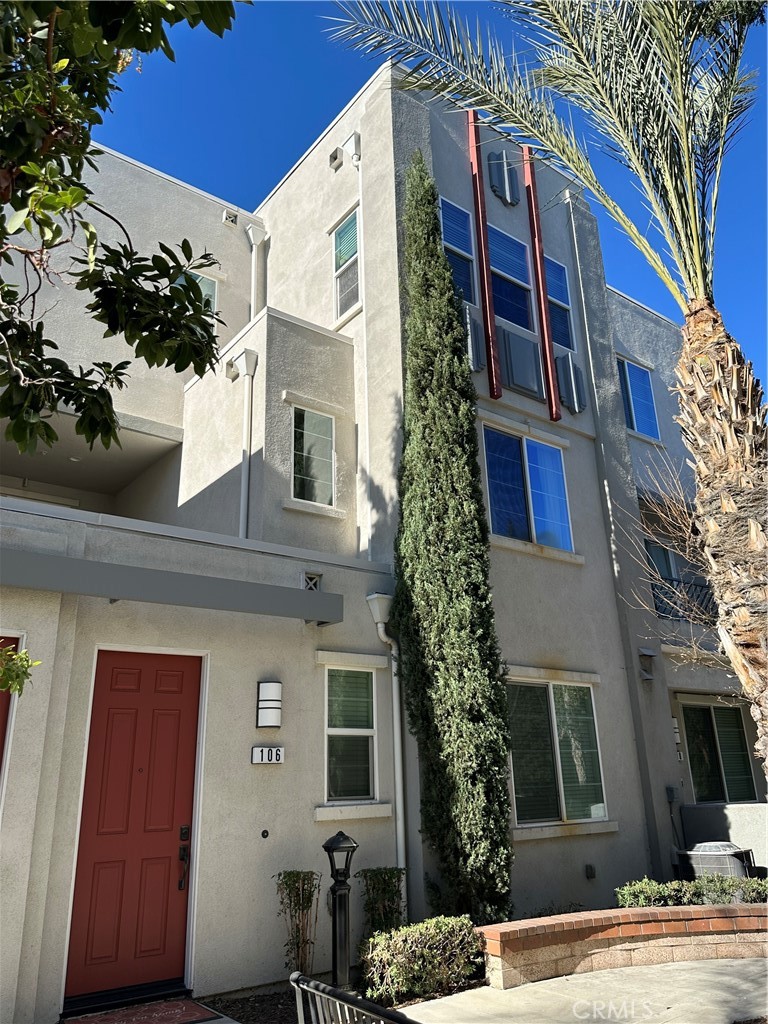106 Eureka Place Property Photo 2