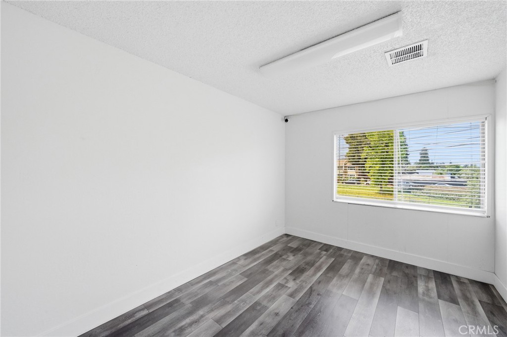 16440 Ashland Property Photo 25