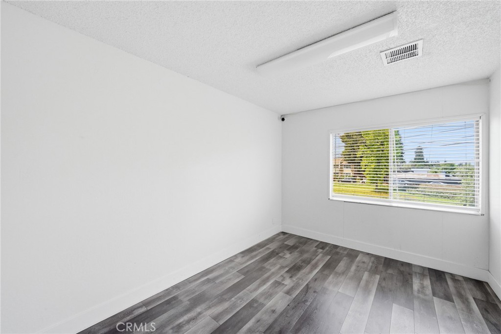 16440 Ashland Property Photo 25