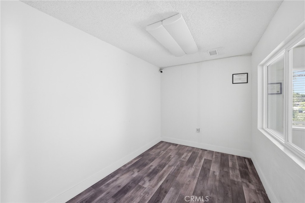 16440 Ashland Property Photo 26