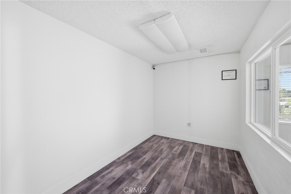 16440 Ashland Property Photo 26