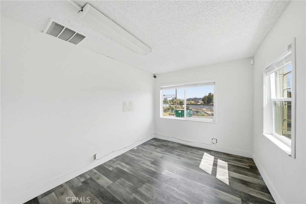 16440 Ashland Property Photo 29