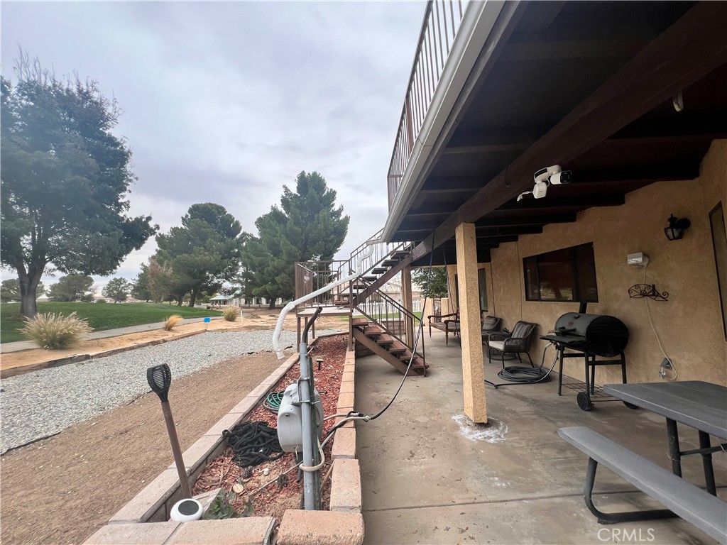 14988 Blue Grass Property Photo 4