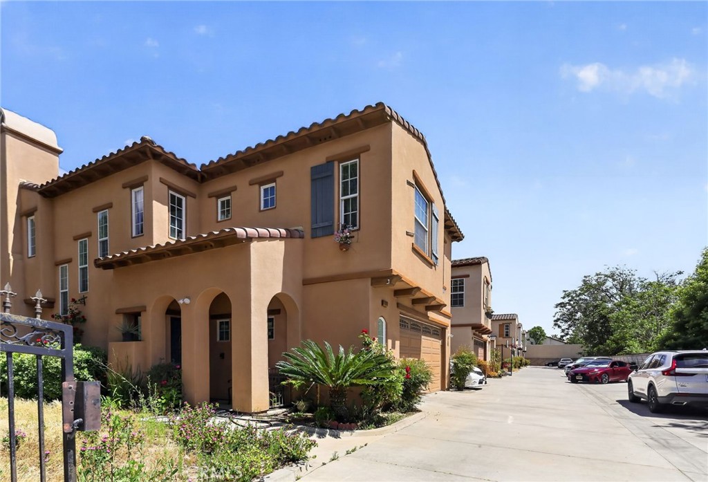 1350 S Towne Property Photo 7