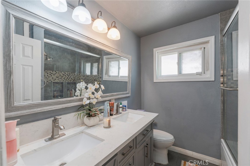 19112 Hillford Property Photo 15