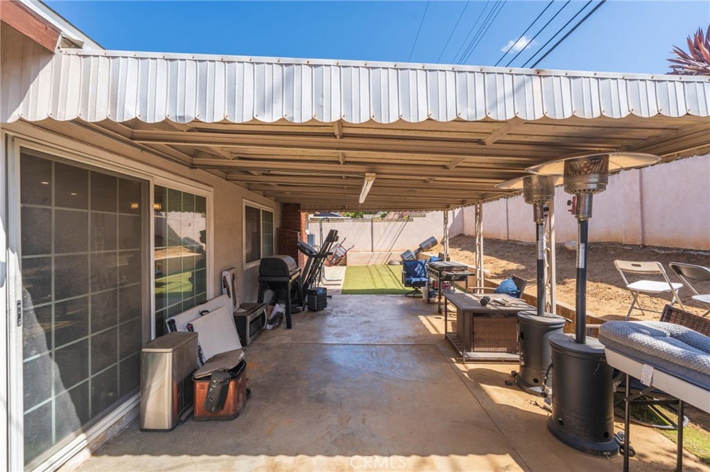 19112 Hillford Property Photo 23