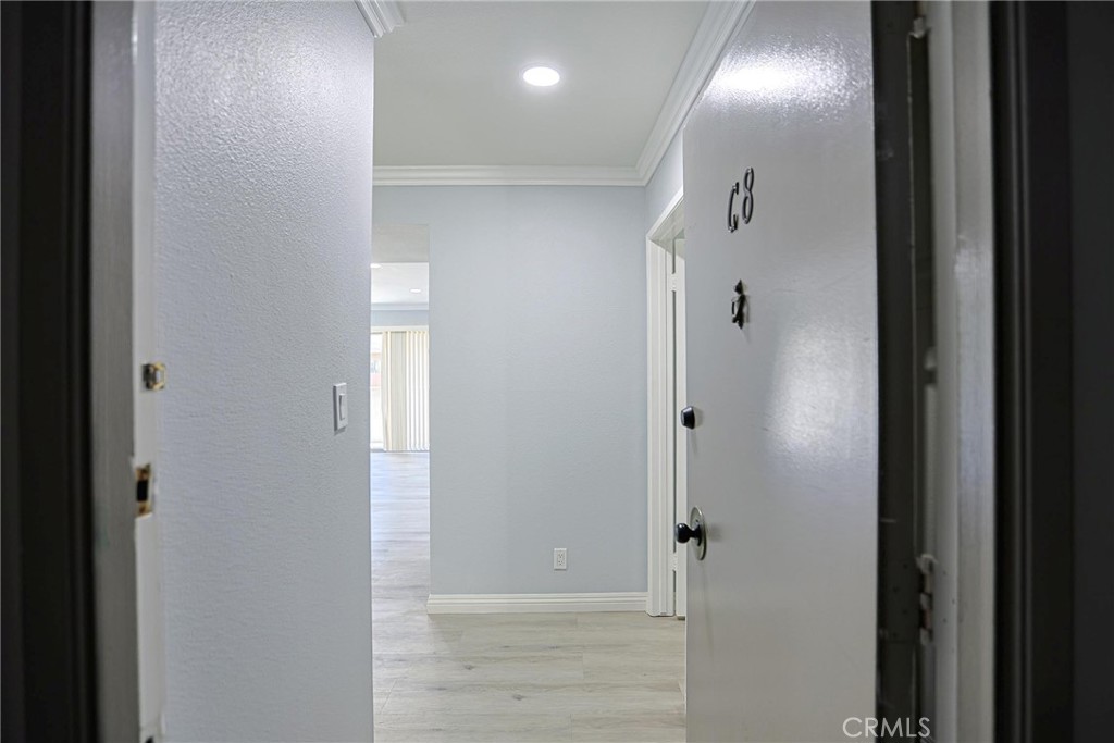 278 N Wilshire C8 Property Photo 1