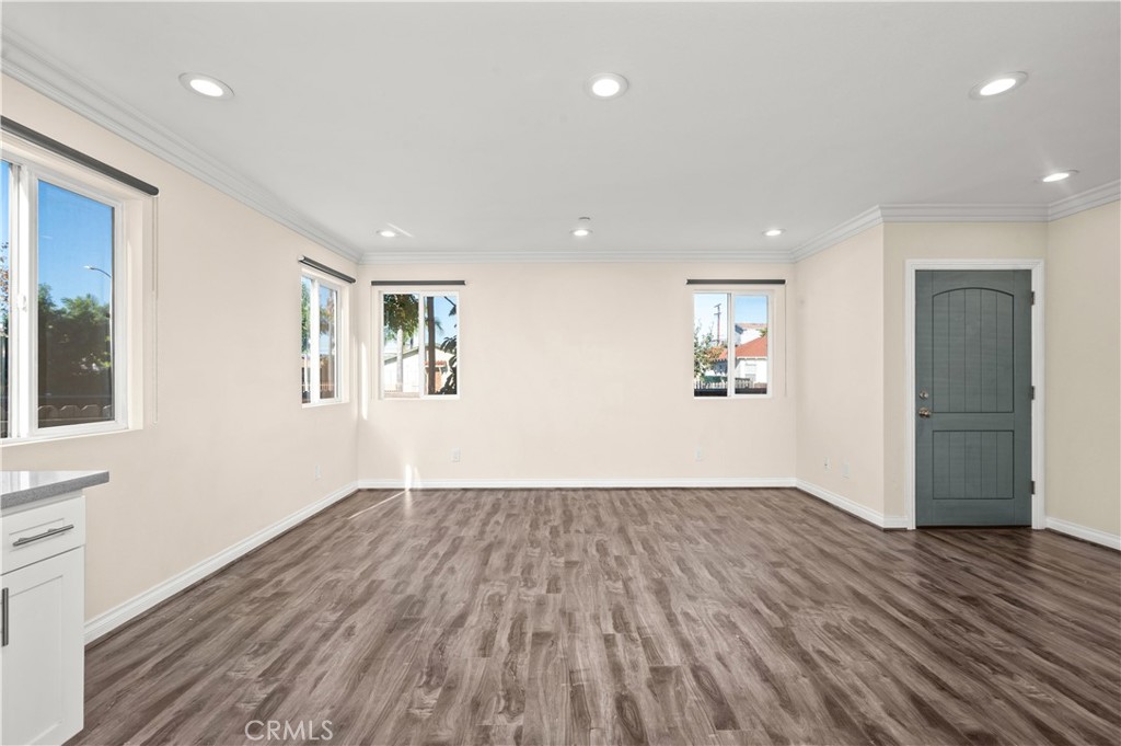 4812 Saturn Street Property Photo 8