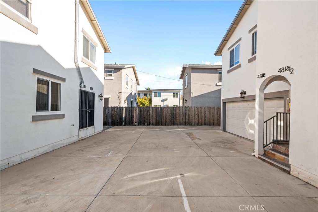 4816 Saturn Street Property Photo 4
