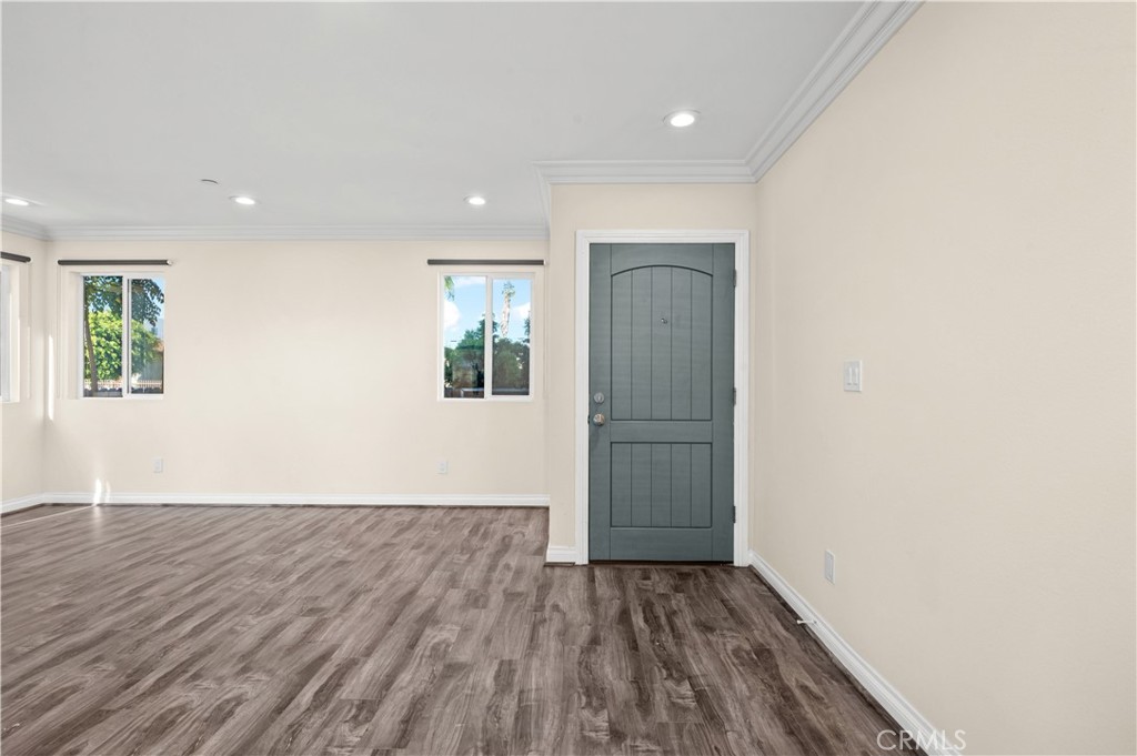 4816 Saturn Street Property Photo 6