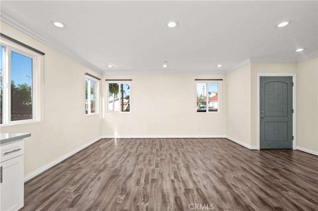 4816 Saturn Street Property Photo 8