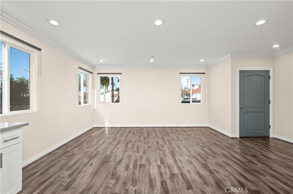 4816 Saturn Street Property Photo 9