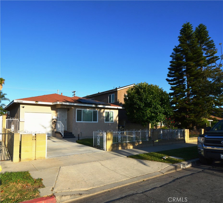 18328 Devlin Avenue Property Photo 4