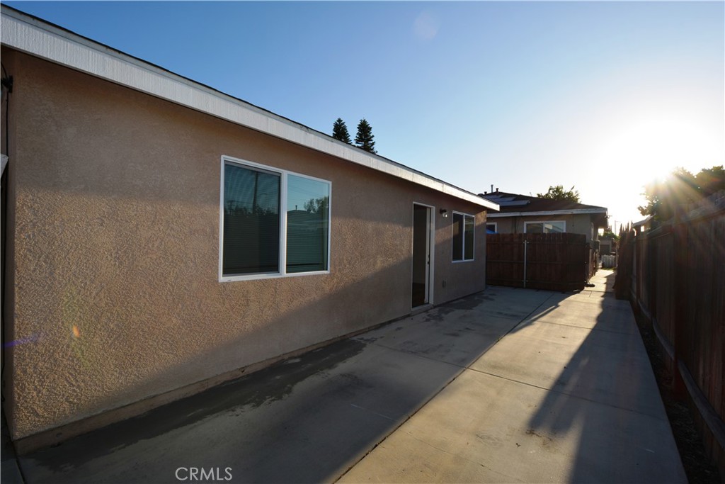 18328 Devlin Avenue Property Photo 8