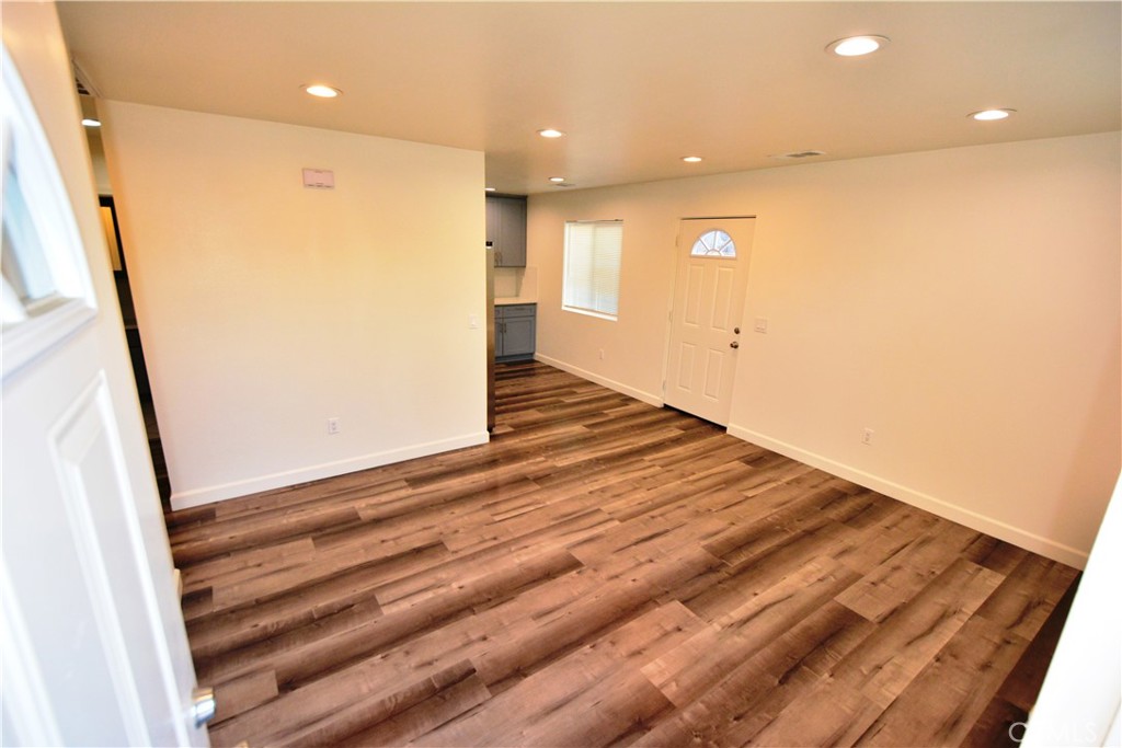 18328 Devlin Avenue Property Photo 10