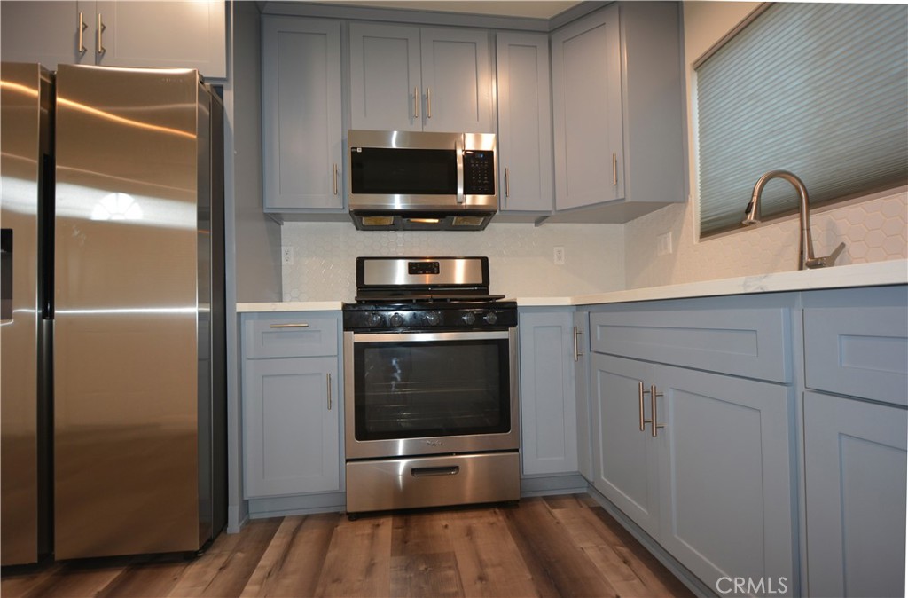 18328 Devlin Avenue Property Photo 13