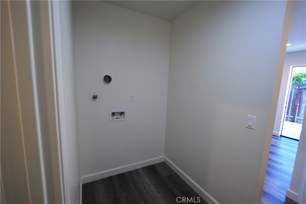 18328 Devlin Avenue Property Photo 19