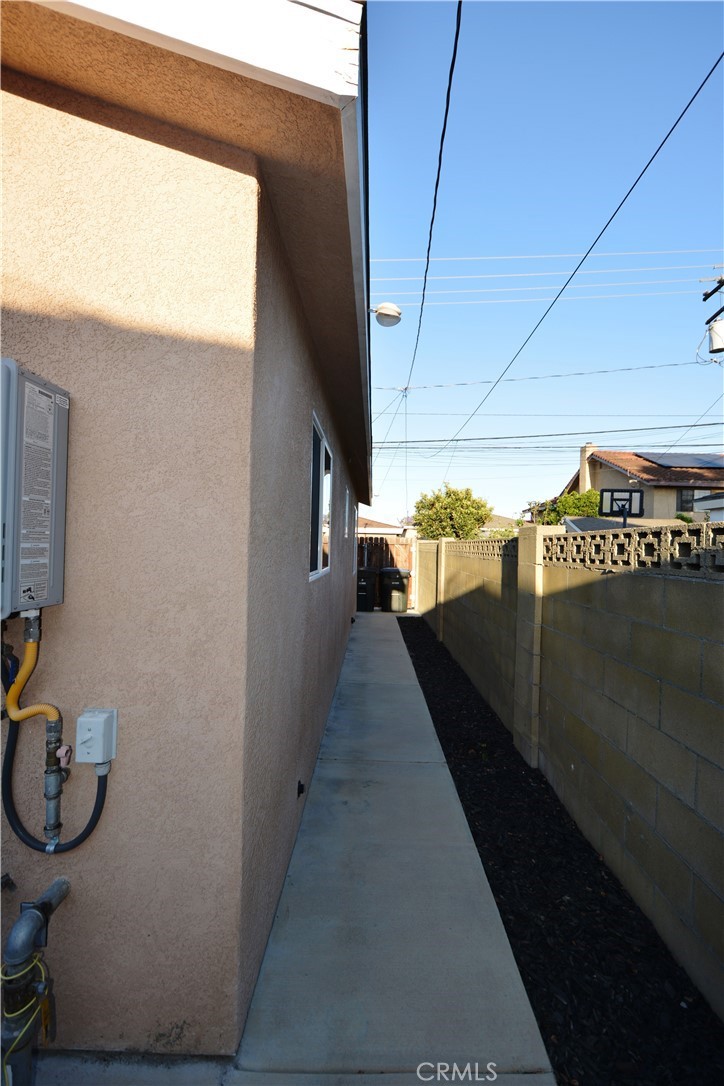 18328 Devlin Avenue Property Photo 24