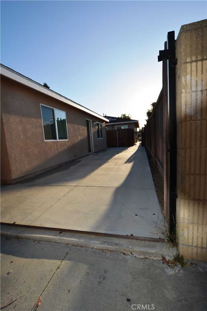 18328 Devlin Avenue Property Photo 25