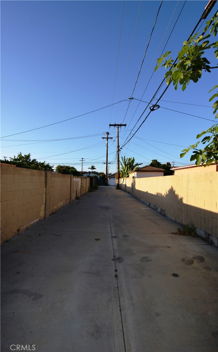 18328 Devlin Avenue Property Photo 29