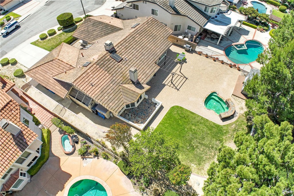 4225 Hermitage Property Photo 3