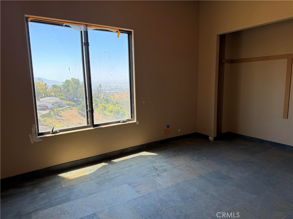 85 Altamont Property Photo 18