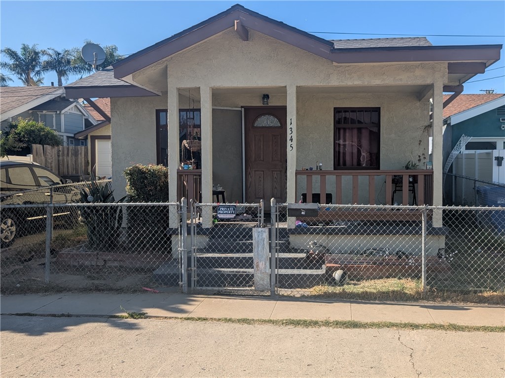 1345 Termino Property Photo 1