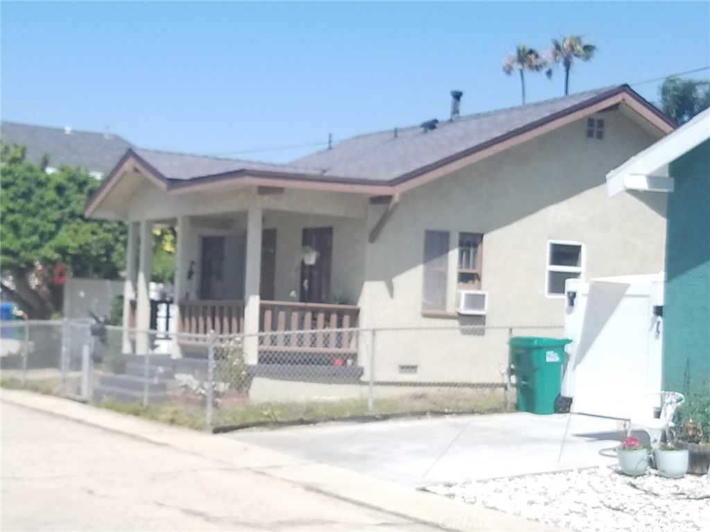 1345 Termino Property Photo 3
