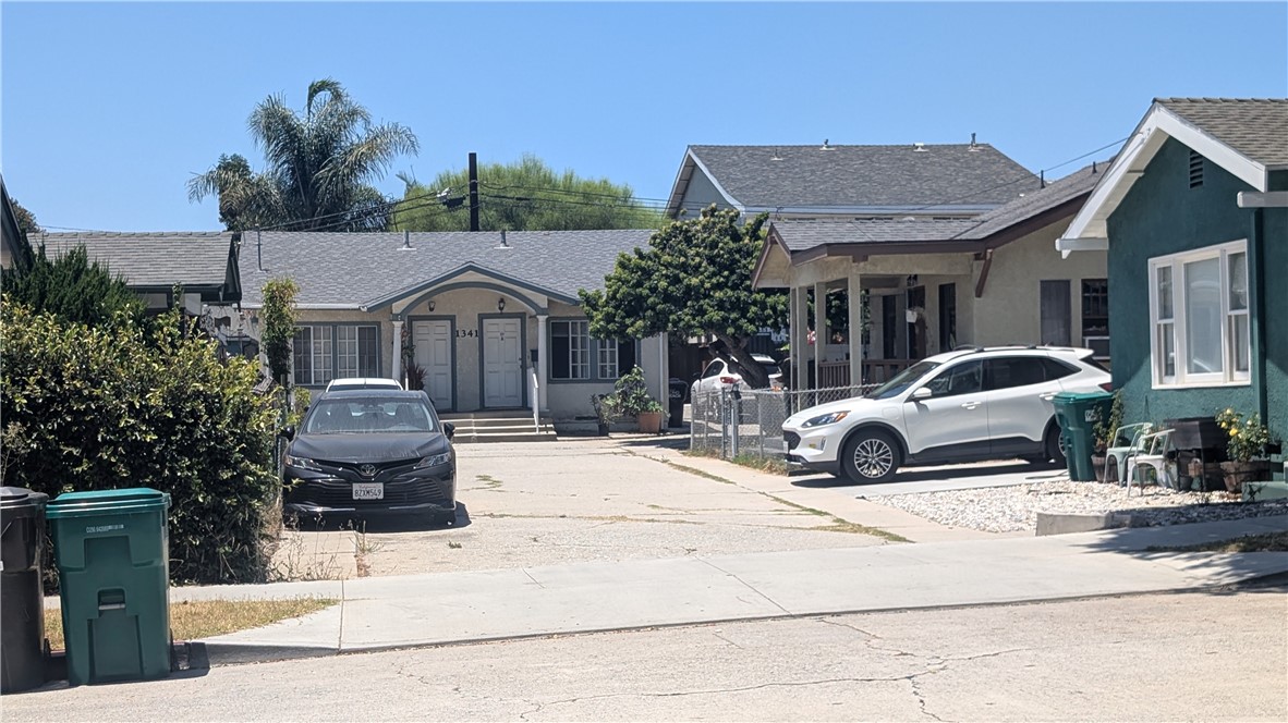 1345 Termino Property Photo 13