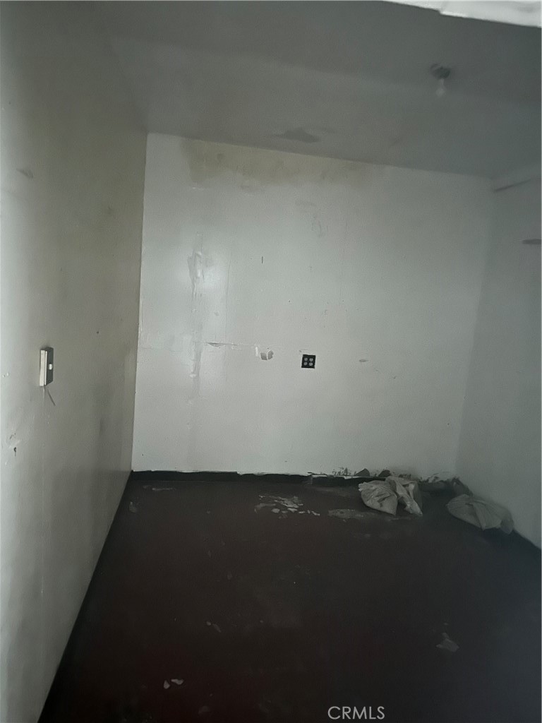 2617 E Carson Street Property Photo 8