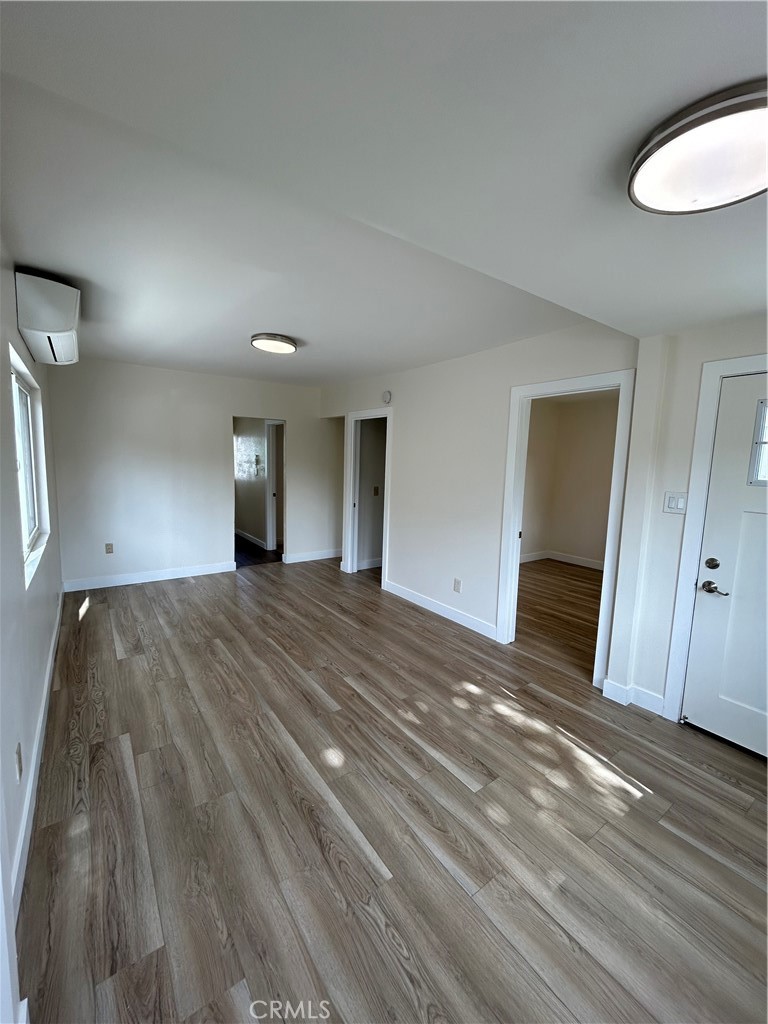 2033 W Burnett Street Property Photo 5