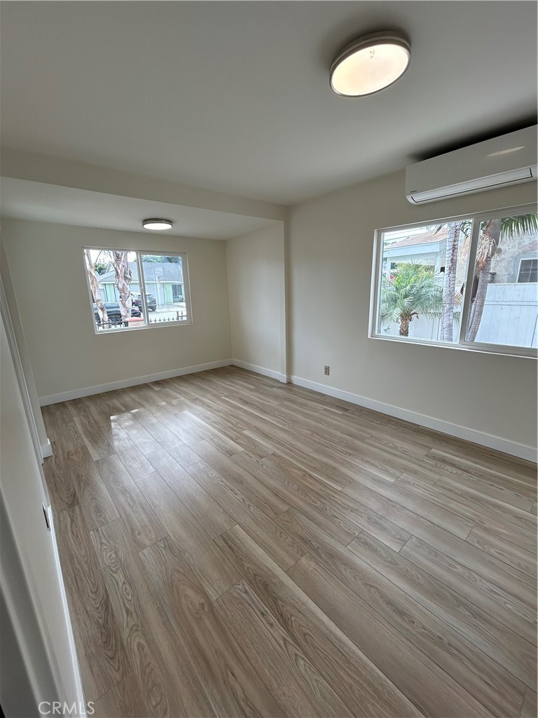 2033 W Burnett Street Property Photo 6