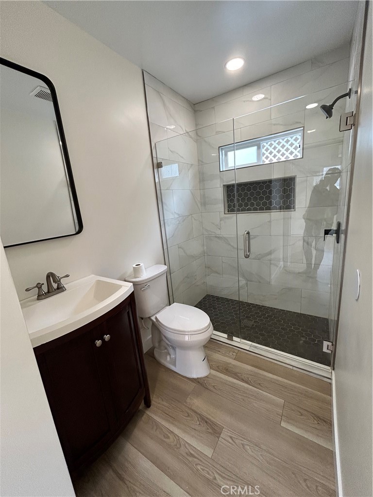 2033 W Burnett Street Property Photo 8