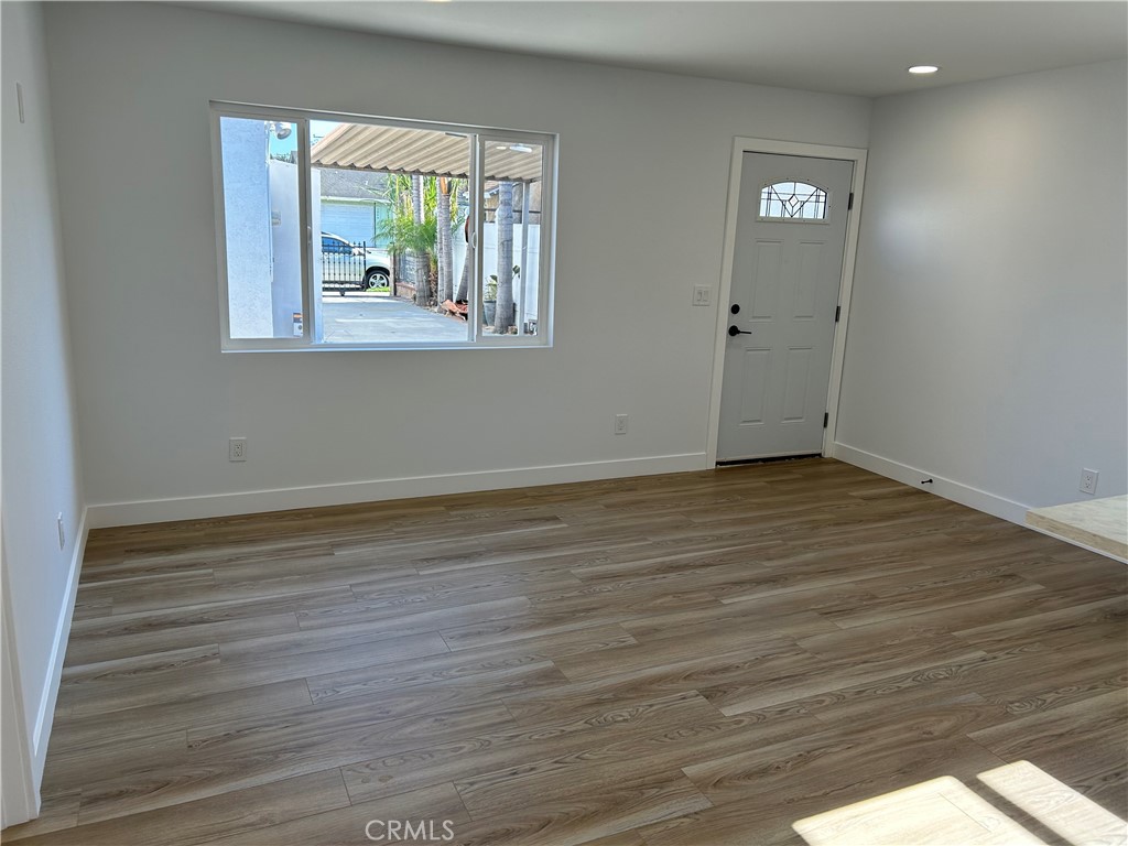 2033 W Burnett Street Property Photo 20