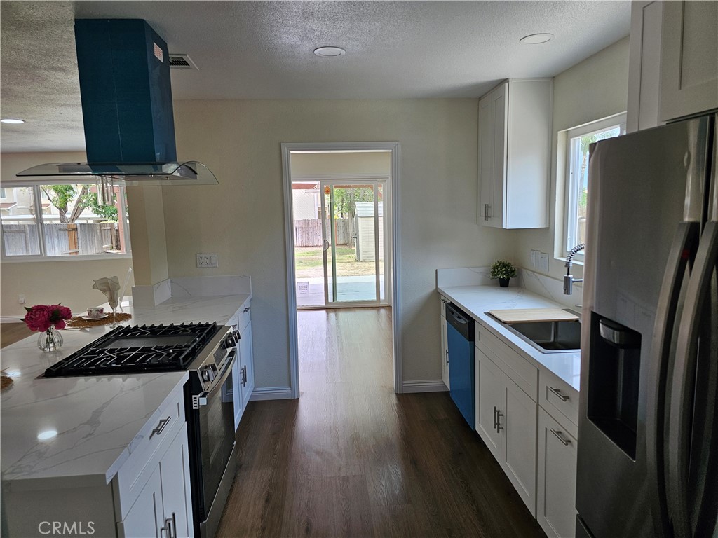 1072 Amber Property Photo 6