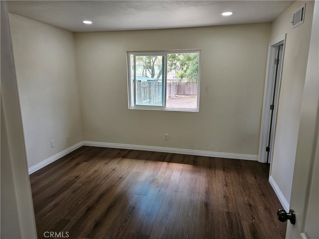 1072 Amber Property Photo 12