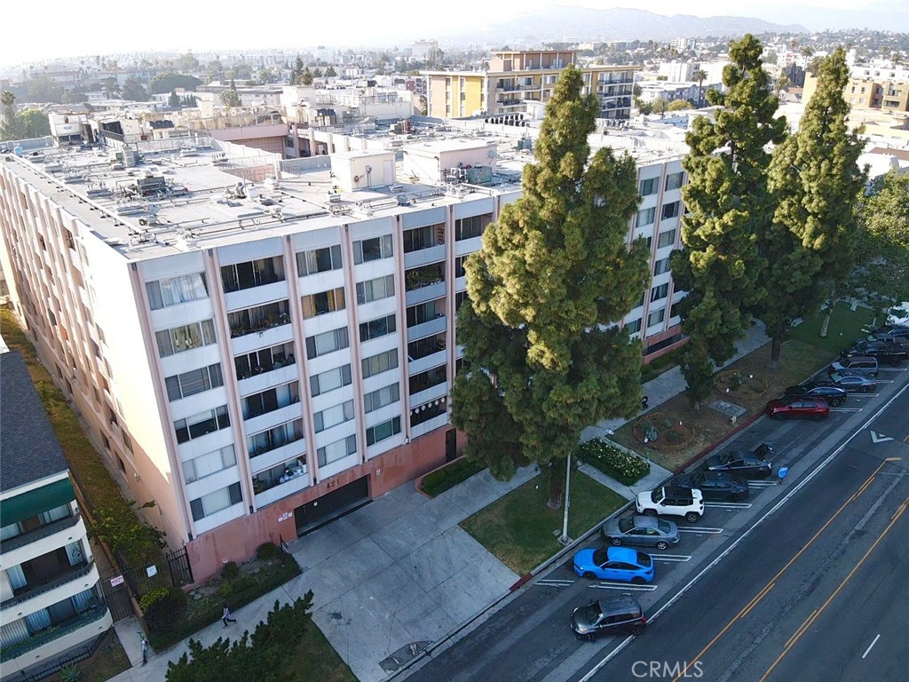 421 S La Fayette Park 214 Property Photo 2