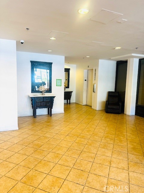 421 S La Fayette Park 214 Property Photo 3