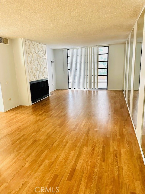 421 S La Fayette Park 214 Property Photo 6