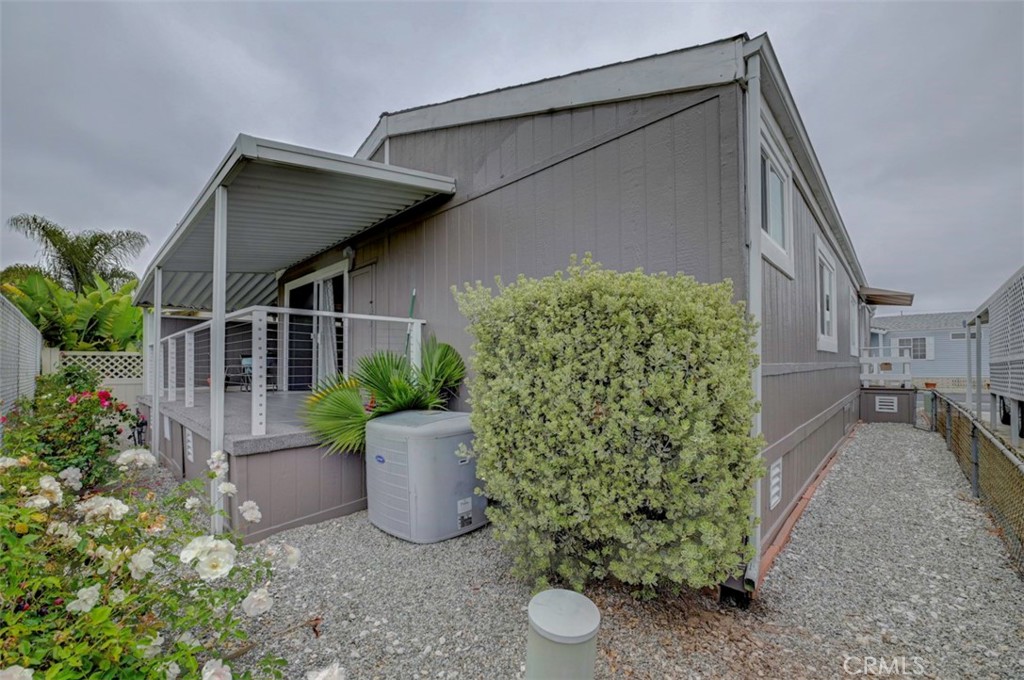 1845 Monrovia Avenue 76 Property Photo 4