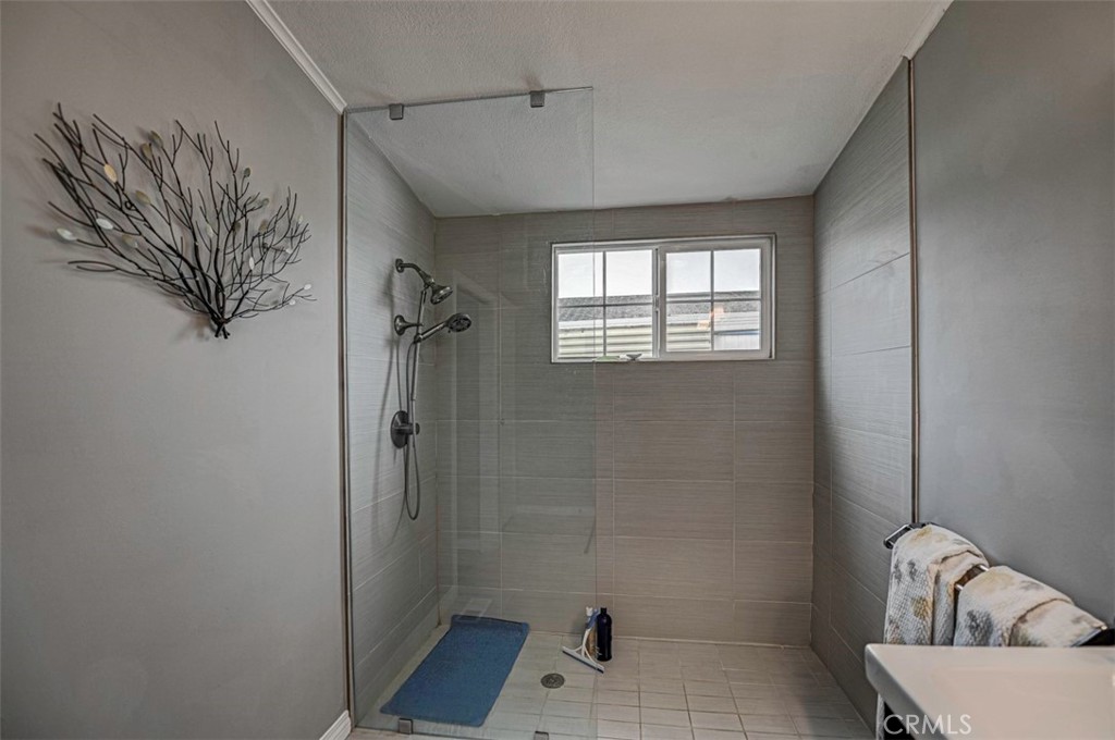 1845 Monrovia Avenue 76 Property Photo 6