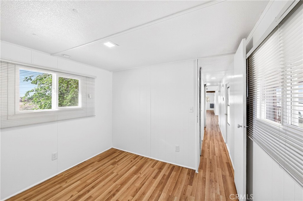 11398 Bartlett Property Photo 23