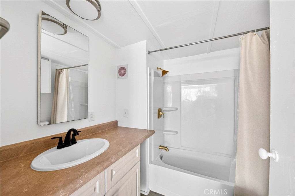 11398 Bartlett Property Photo 29