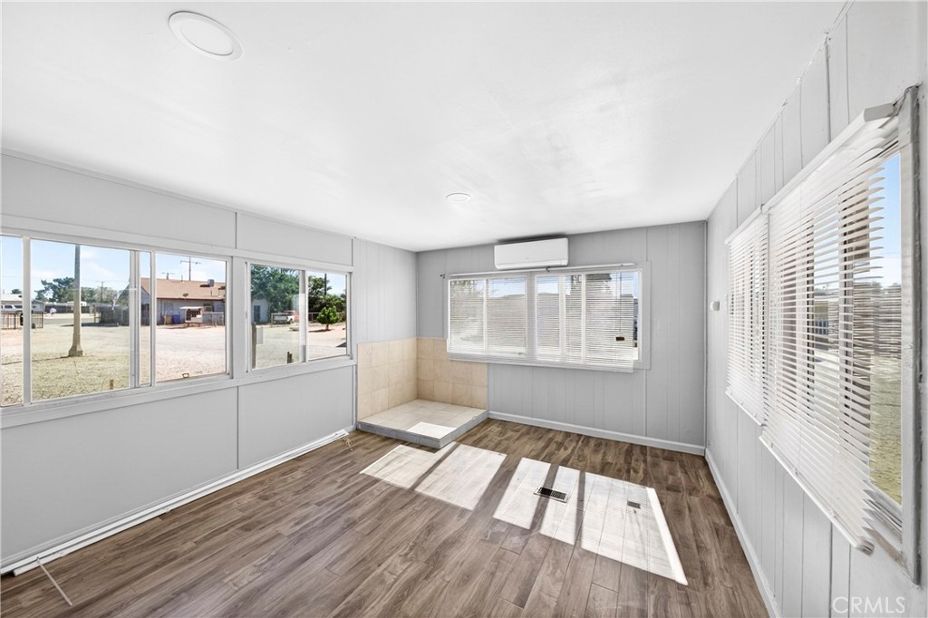 11398 Bartlett Property Photo 34