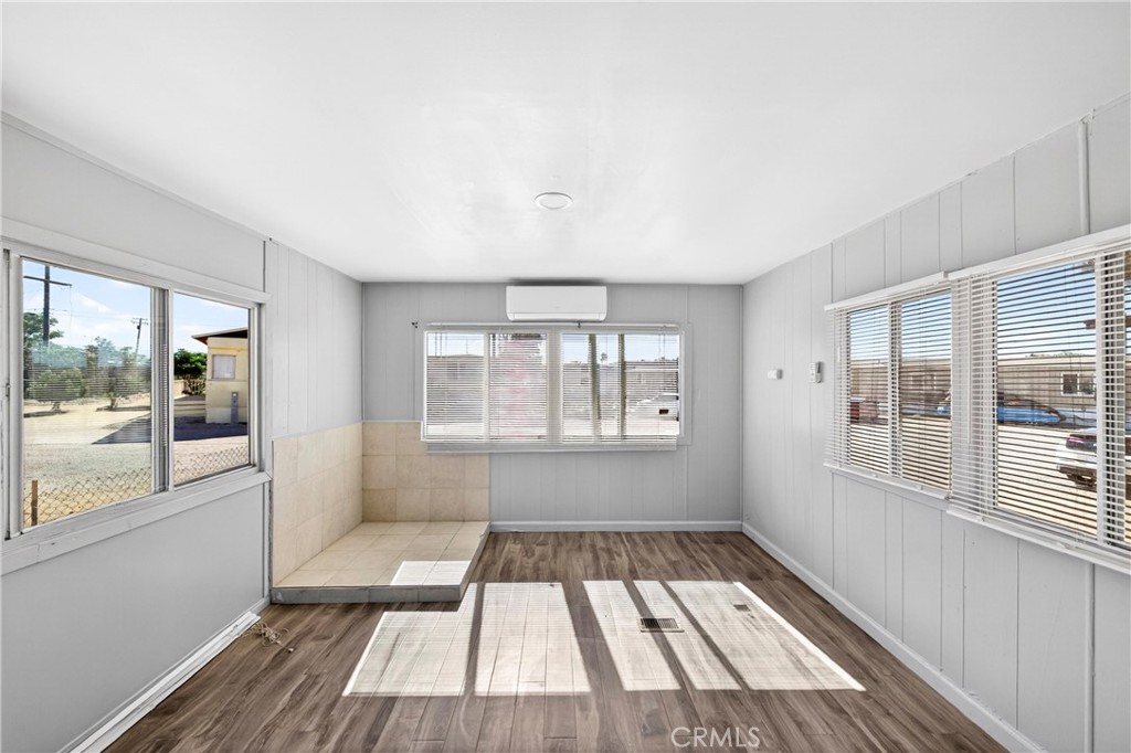 11398 Bartlett Property Photo 35