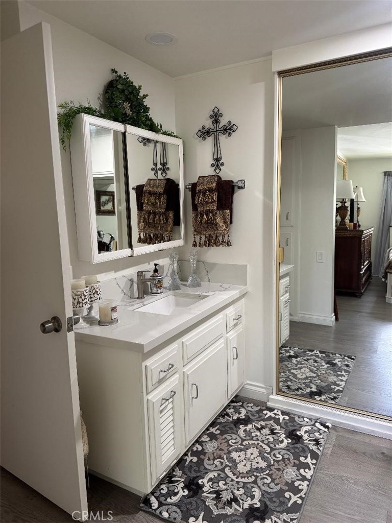 2260 Via Puerta P Property Photo 11