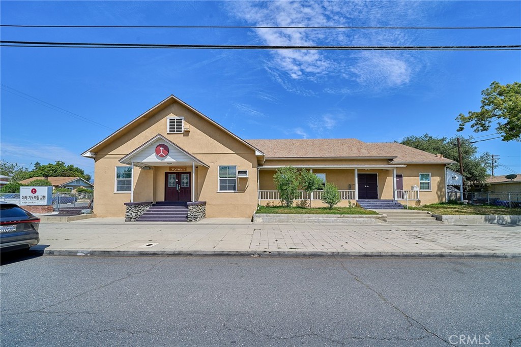 600 S Towne Avenue Property Photo 1